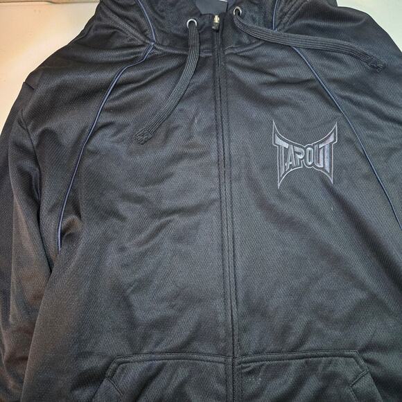 Tapout MMA Long Sleeve Full Zip Hooded Jacket in Black Men's Size XL - Picture 2 of 4